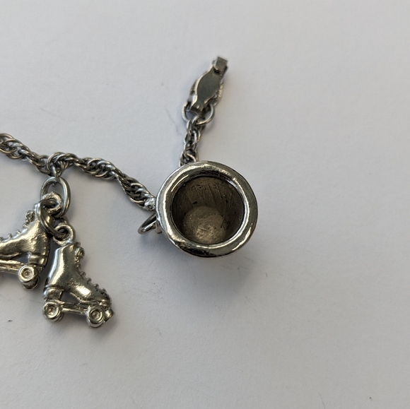 VTG SILVER TONE CHUNKY CHARM BRACELET - Picture 14 of 16